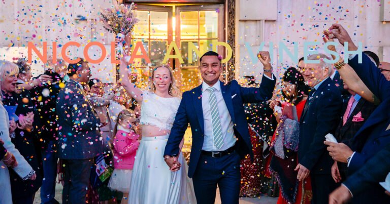 Nicola + Vinesh – Wedding at Leeds Civic Hall